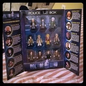 Dr. Who The 11 Doctors Micro-Figure Set